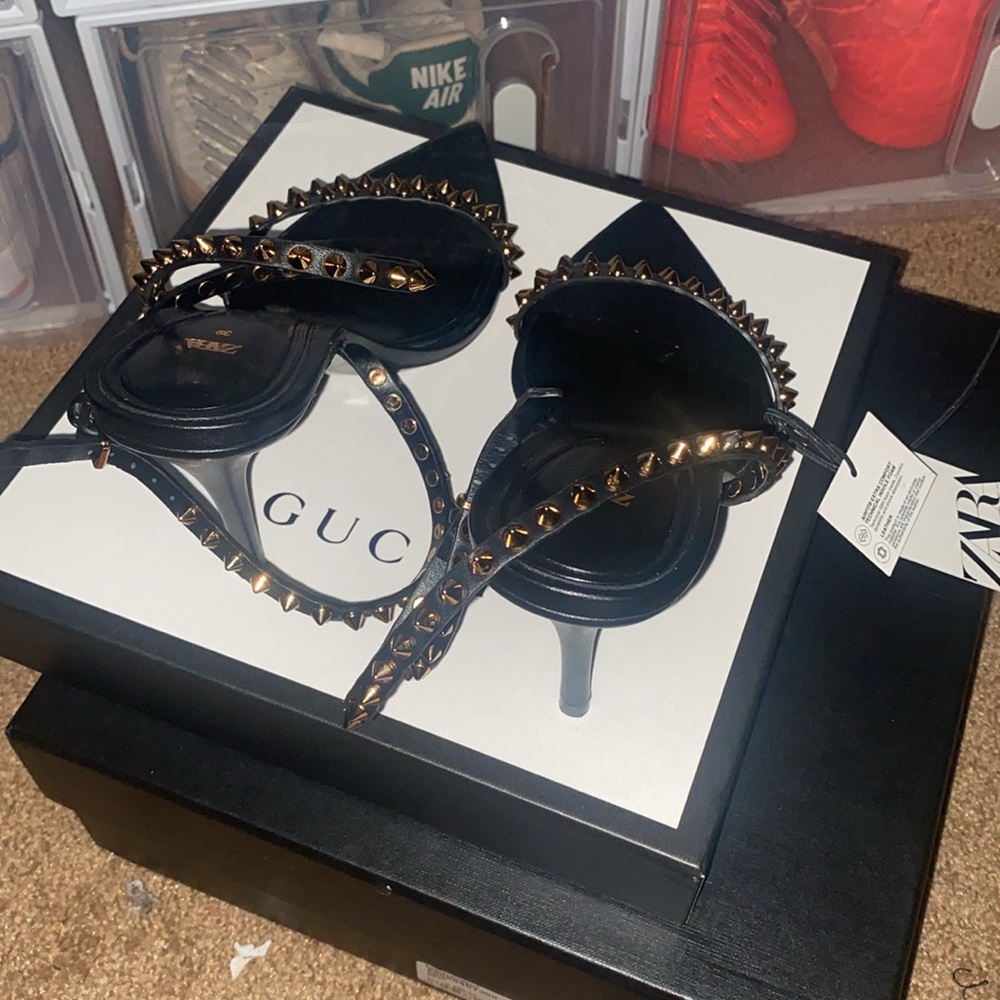 Sandals - Picture 3 of 5